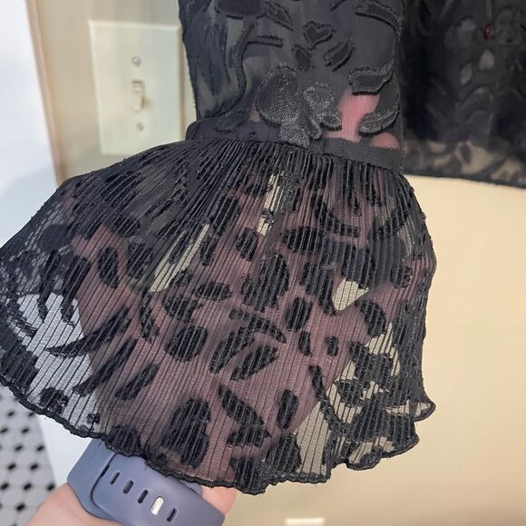 Libra Vintage Sheer Floral Textured Black Frill Cuff Button Up Blouse Medium - Picture 2 of 13